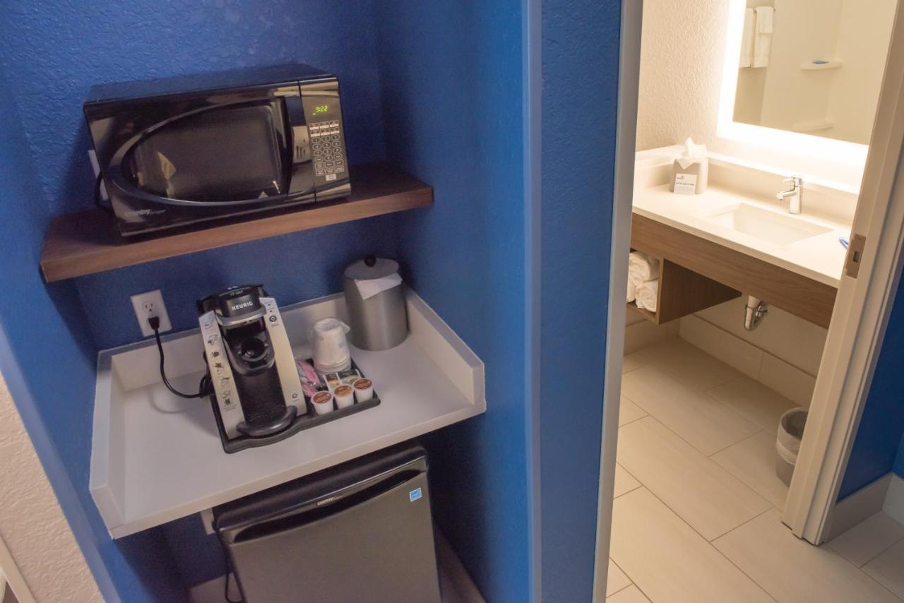 Holiday Inn Express & Suites - Dayton Southwest By Ihg Eksteriør bilde