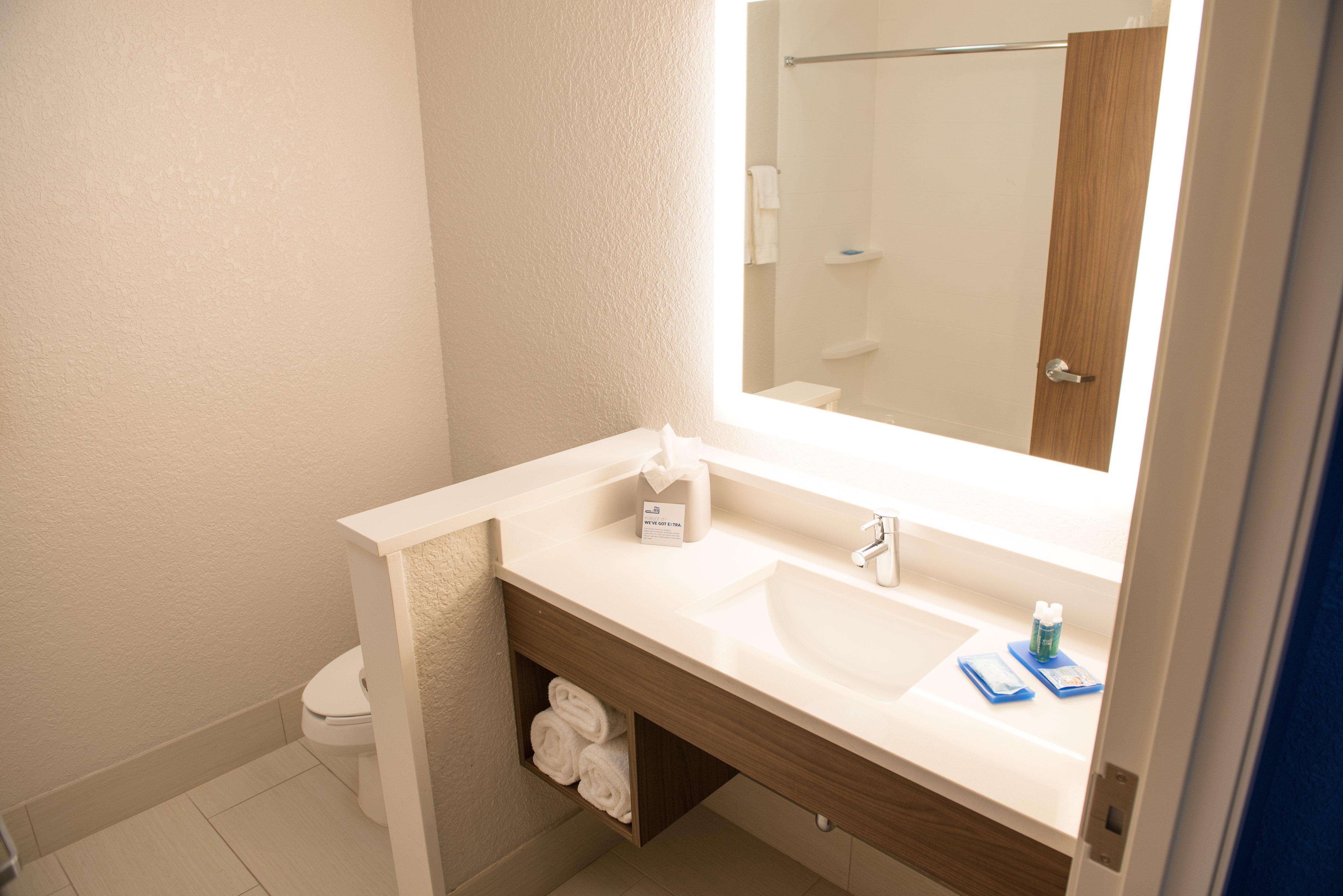 Holiday Inn Express & Suites - Dayton Southwest By Ihg Eksteriør bilde