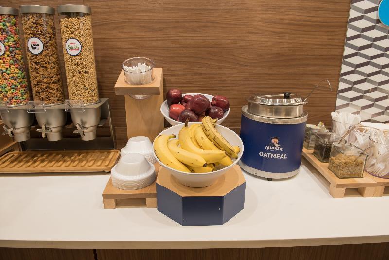 Holiday Inn Express & Suites - Dayton Southwest By Ihg Eksteriør bilde